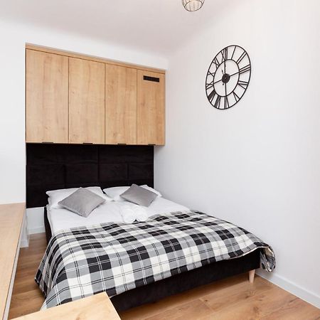 City Center Mezzanine Studio Chmielna By Noclegi Renters وارسو المظهر الخارجي الصورة